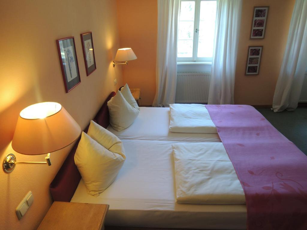Landhotel Schloss Buttenheim Pokoj fotografie